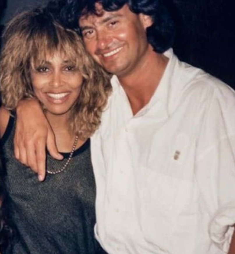 Erwin Smith vs Hange Zoe Who Would Win The Fight?